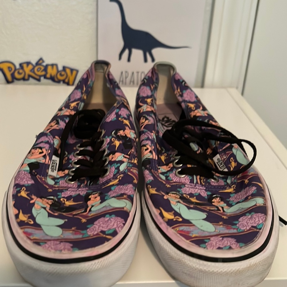 Disney Aladdin jasmine vans